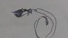 猫モチーフネックレス