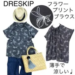 【美品】DRESKIPドレスキップ/薄手フラワー柄フレンチスリーブブラウス涼しい