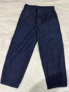 ユニクロ　ワイドテーパードジーンズ　Ｓサイズ