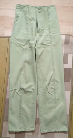 ライトグリーン ハイウエスト ストレートデニム