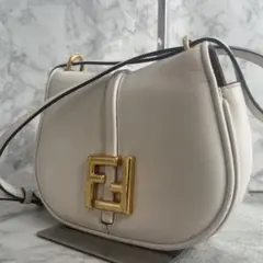 フェンディ カモン スモール ショルダーバッグ レザー ホワイト FFロゴ