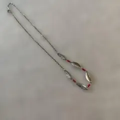 お値下げ❗️リーフ型メタルパーツのネックレス