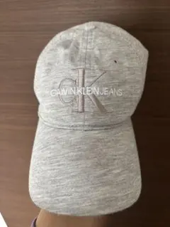 Calvin Klein Jeans グレーキャップ