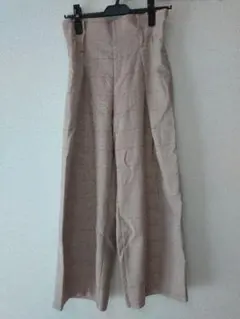 ワイドパンツ　ベージュ系　チェック柄　ロペピクニック