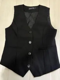 黒 ノーカラーベスト