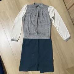 千鳥トップス×緑スカート