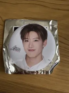 treasure specialmoment 缶バッチ