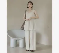 完売品　LOWRYSFARM ペプラムオールインワン