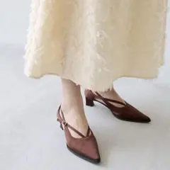お呼ばれ　クロスストラップ ポインテッドトゥ ヒールパンプス