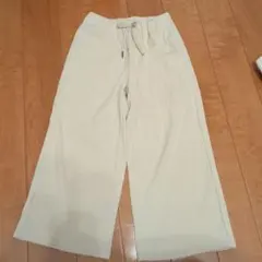 GUリブ素材 ベージュ パンツ