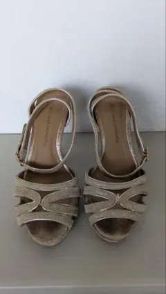 グレースコンチネンタル サンダル