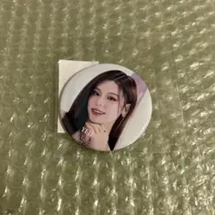 2026年最新】itzy缶バッチの人気アイテム - メルカリ