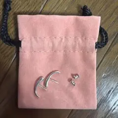 エルナンエルデス HERNAN HERDEZ 両耳ピアス - メルカリ