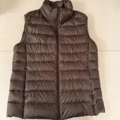 ユニクロ　カーキ　レディース　 ダウンベスト Lサイズ