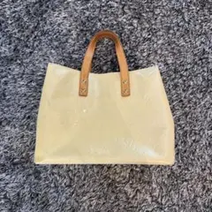 LOUIS VUITTON モノグラム ヴェルニリードPM ペルル白オフホワイト