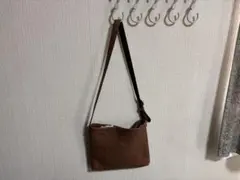 スロウfino栃木レザーサコッシュのサムネイル