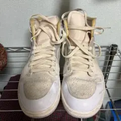 Nike Air Jordan 1 ベージュ/ホワイト ハイカット