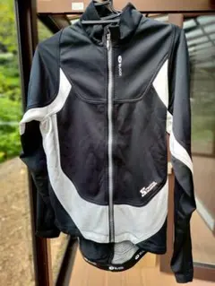 【goody salty】ASSOS ウィンドジャケット　L goody salty様 専用】ASSOS ウィンドジャケット L - メルカリ