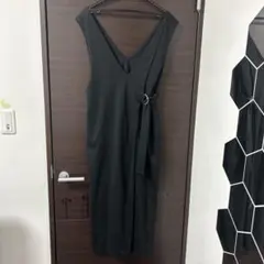 Vネックロングワンピース　ジャンパースカート