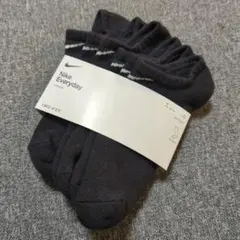 Nike EverydayDri-FITブラックソックス 3足セットМ23〜25のサムネイル