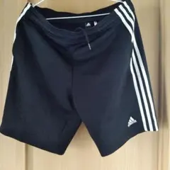 adidas ブラック ハーフパンツ 3本ライン