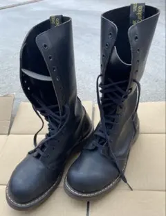 Dr. Martens 14ホール ブーツ ブラックのサムネイル