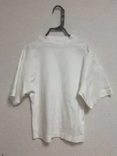 COS ボクシーフィット モックネックTシャツ ホワイトのサムネイル