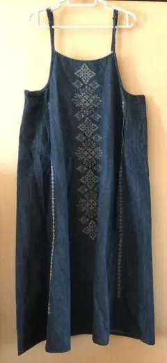 マライカ surya デニム素材 肩吊りワンピース
