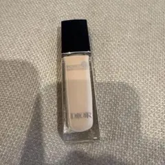 ディオールスキン　フォーエヴァースキンコレクトコンシーラー　1N