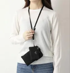 PRADA ネックストラップ　ナイロンポーチ　スマホ入れ　コインケース