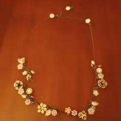 12/2 花モチーフ ネックレス ビンテージ風