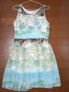 柄物 膝丈ワンピース ノースリーブ 袖なし