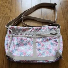 【値下げ】LeSportsacレスポートサック　花柄　ショルダーバッグ