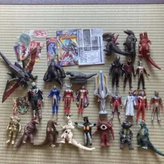 ギンガスパーク　ソフビ　怪獣　25体　大量セット　ライブサイン付き