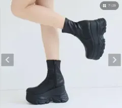 VIVIAN 厚底ボリュームソールストレッチスニーカーショートブーツのサムネイル