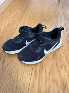 Nike ブラック スニーカー