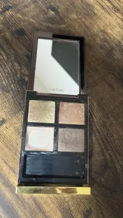 TOM FORD アイカラークォード インチャンティッド 1A - メルカリ