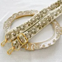 新作☆スマホショルダーストラップ／インド刺繍リボン／ハンドメイド／オリーブ