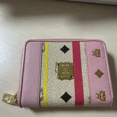 MCM パトリシア ピンク 三つ折財布 - メルカリ