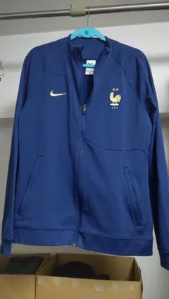 ナイキ　アンセムジャケット　M（L）