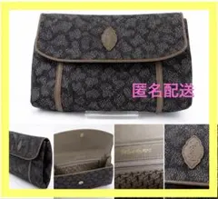 Yves Saint Laurent イヴサンローラン YSL クラッチバッグのサムネイル