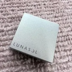 ルナソル オーロライズニュアンスアイズ ラメ EX01 オーロライズグリーン