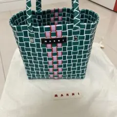 Item thumbnail for item a3f1cb52-db15-47bb-819b-1039f9951400