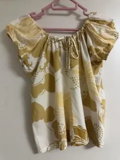 マヌヘアリィ トップス