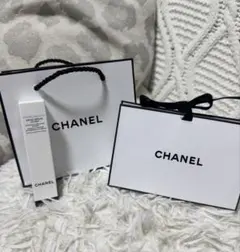 CHANEL マイクロリップセラム　ギフトバッグ付き