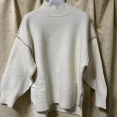 ハイネックニット　アイボリー　きれいめ