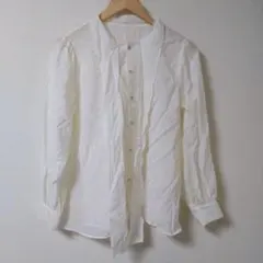 ロペピクニック　アイボリー ボタン付き 長袖シャツ