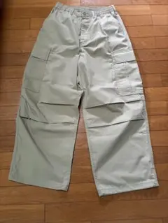 GU スーパーワイドカーゴパンツ Sサイズ ベージュ
