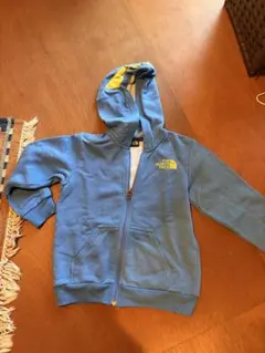 THE NORTH FACE フード付きパーカー 110