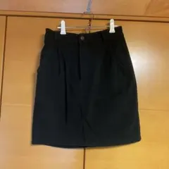 イング　黒のタイトスカート フロントボタン付き　美品　匿名配送